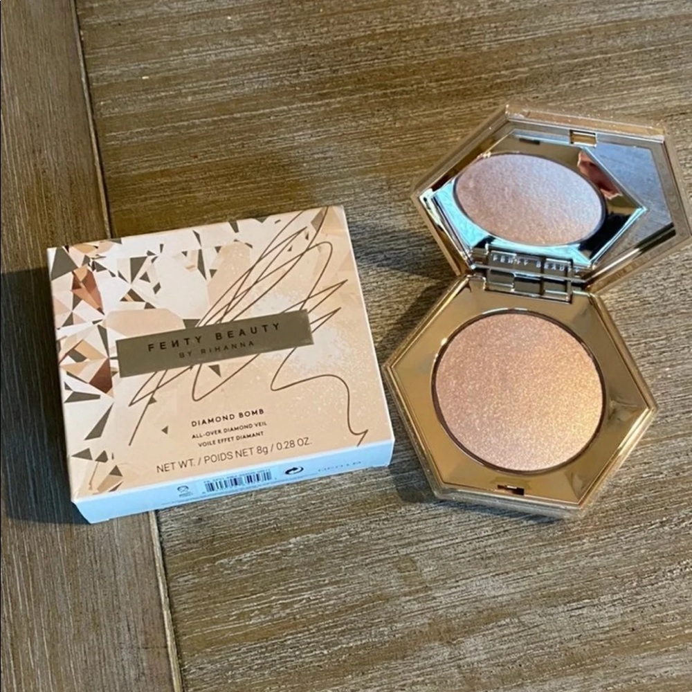Ferry All Over Diamond Bomb highlighter